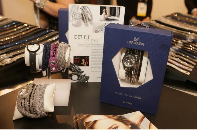 swarovski_activity_tracking_jewelerry_ces2016
